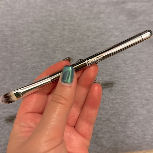 Ulta Beauty Other - NWOB Ulta Smoothing Concealer Brush